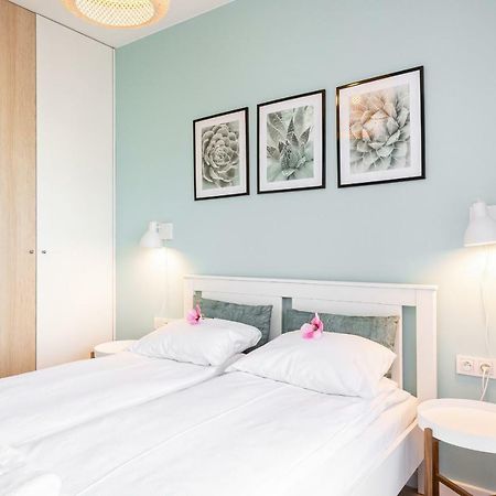 Apartment Walonska With Free Parking Wroclaw By Noclegi Renters Ngoại thất bức ảnh