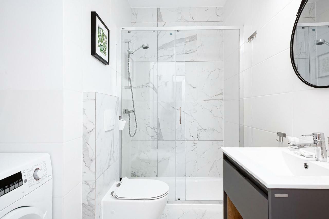 Apartment Walonska With Free Parking Wroclaw By Noclegi Renters Ngoại thất bức ảnh